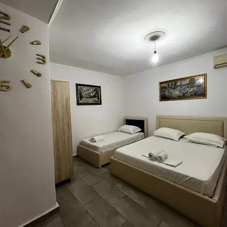 Guest house Almer's 1th Himare